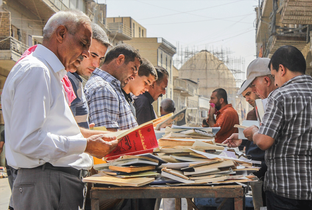 Can Baghdad’s Booksellers Survive the Selfie Era?